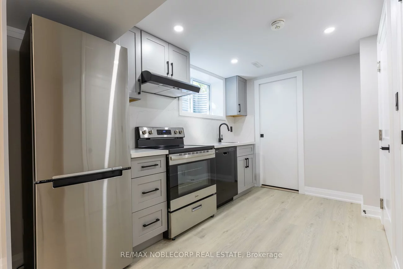 789, Candaras, Alcona, Innisfil