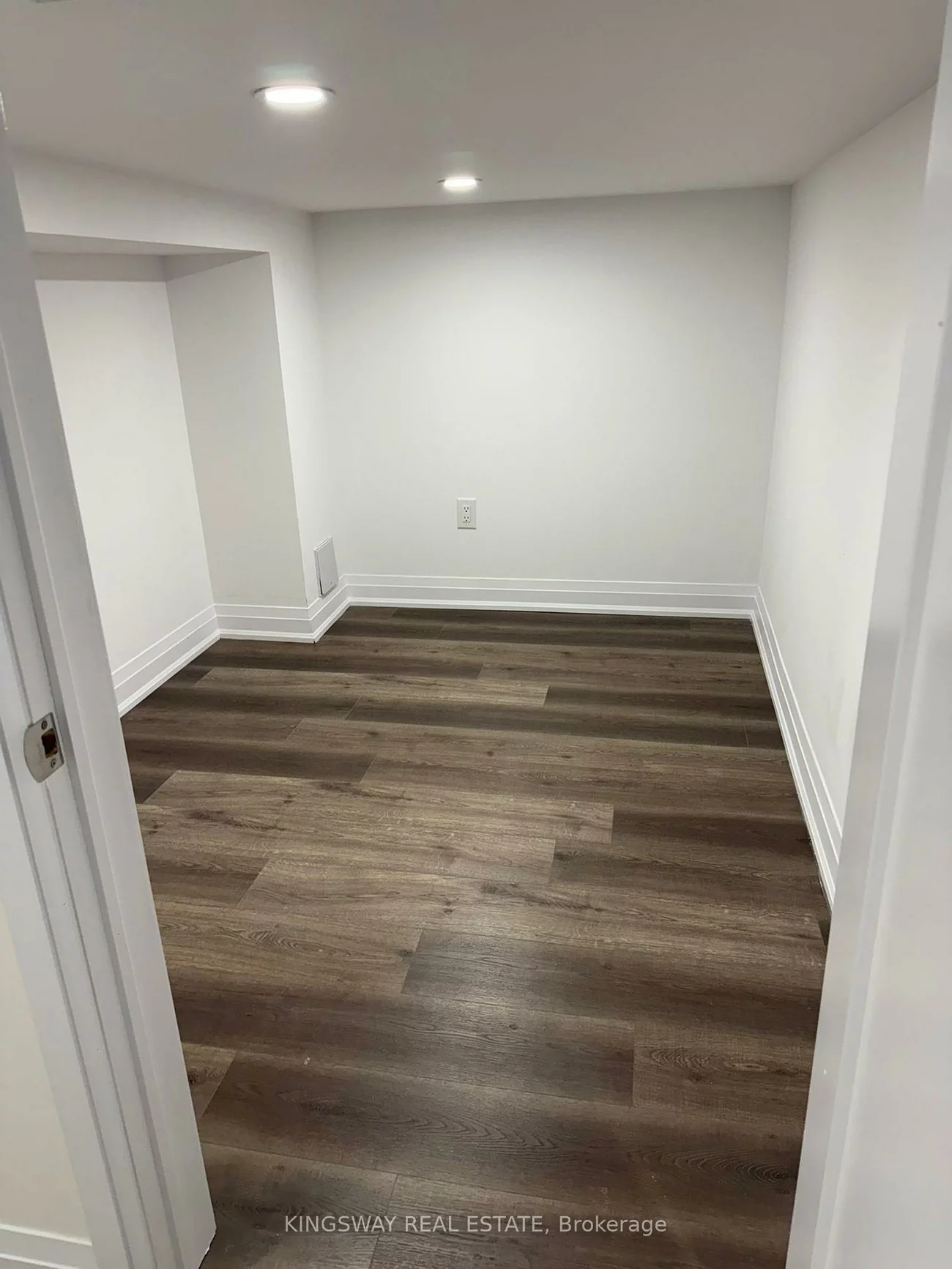 2111, Wilson, Alcona, Innisfil
