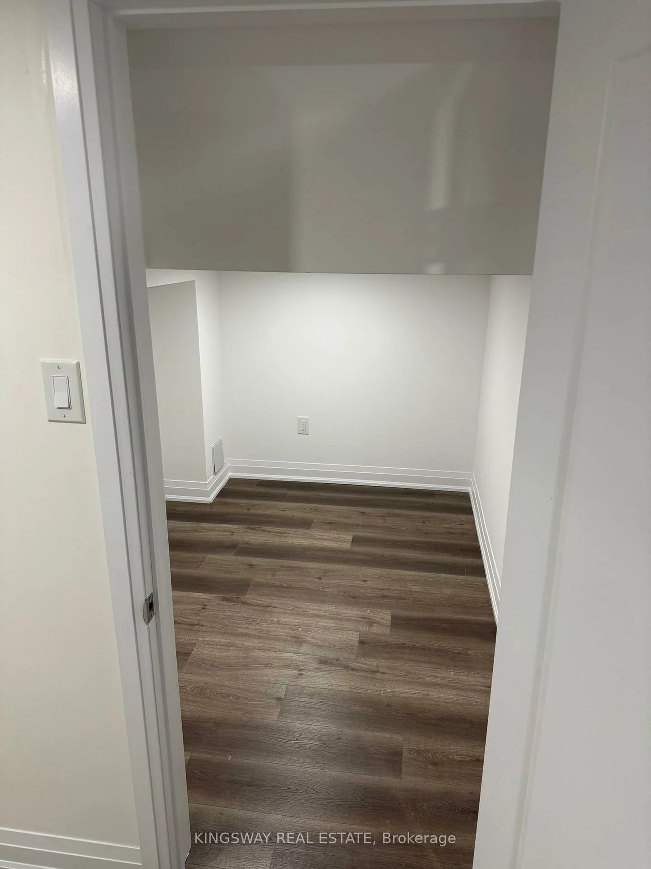 2111, Wilson, Alcona, Innisfil