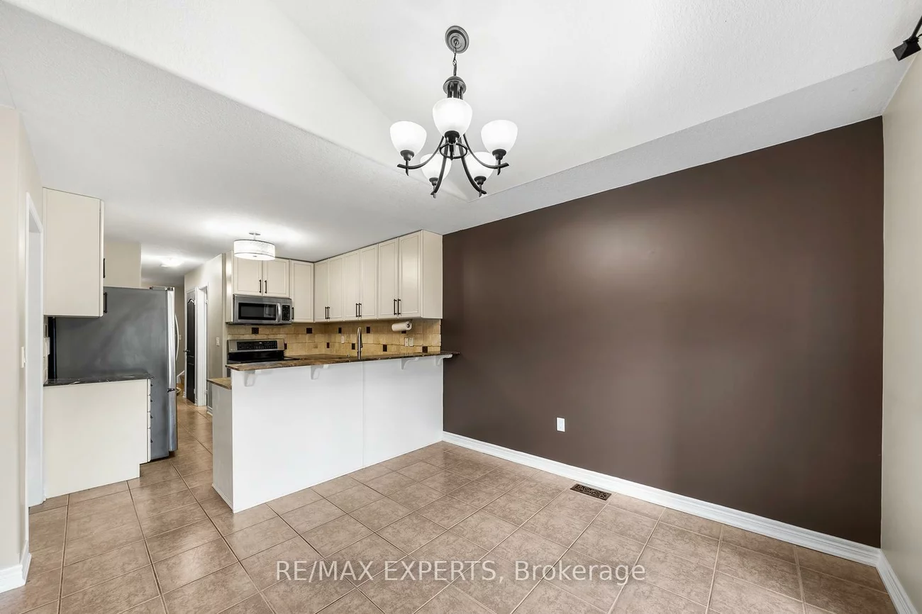 1821, Lamstone, Alcona, Innisfil