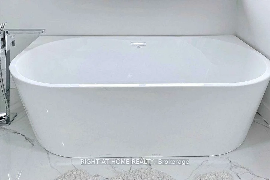 1269, Gina, Alcona, Innisfil