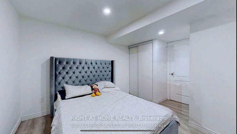 1269, Gina, Alcona, Innisfil