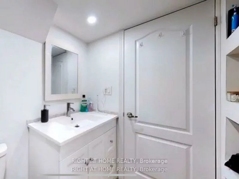 1269, Gina, Alcona, Innisfil