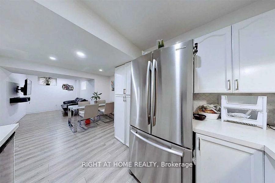 1269, Gina, Alcona, Innisfil