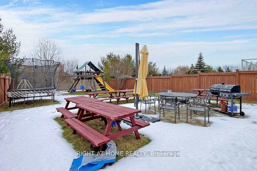 1269, Gina, Alcona, Innisfil