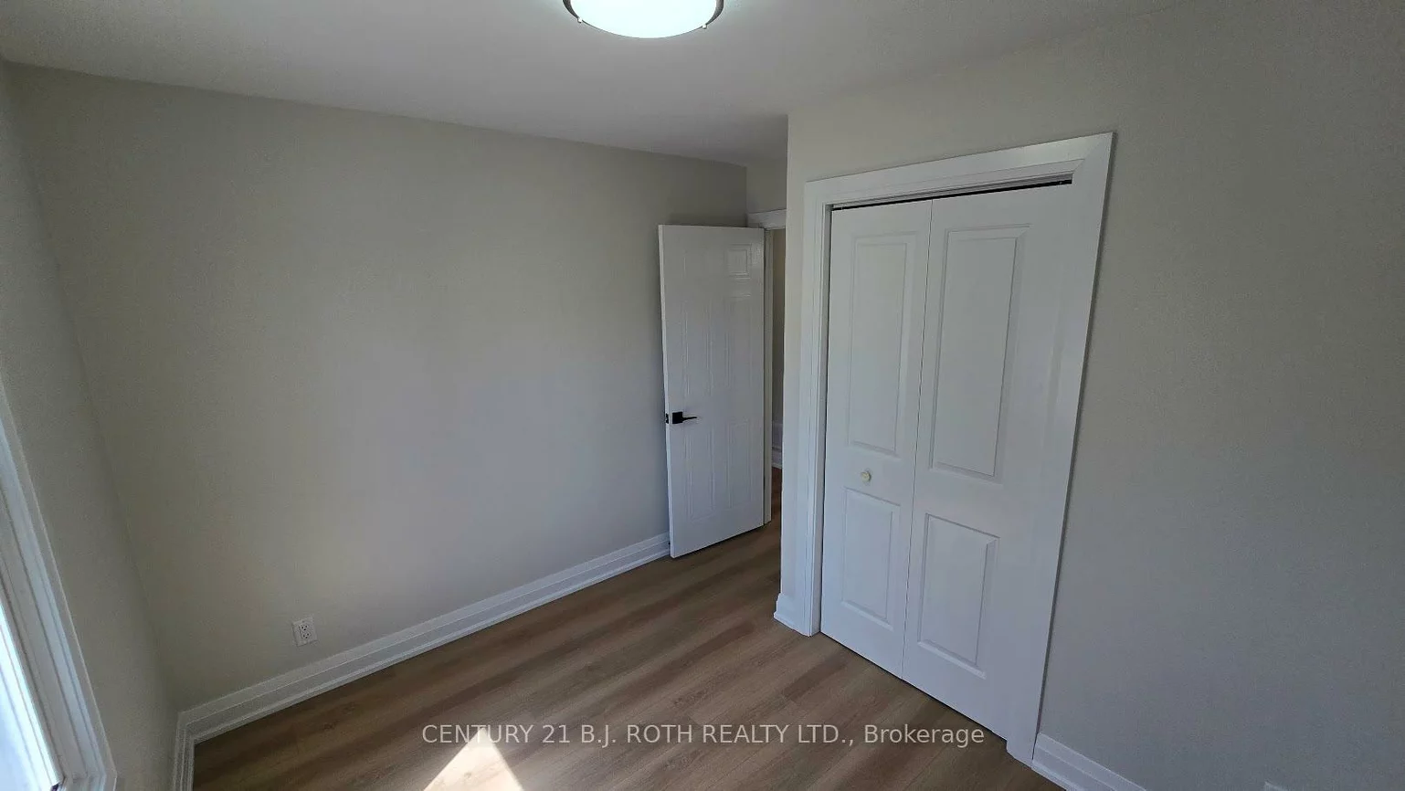 698, Burton, Alcona, Innisfil