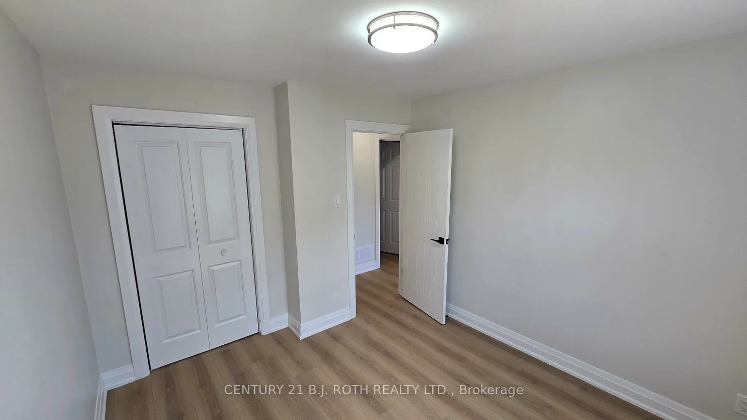 698, Burton, Alcona, Innisfil