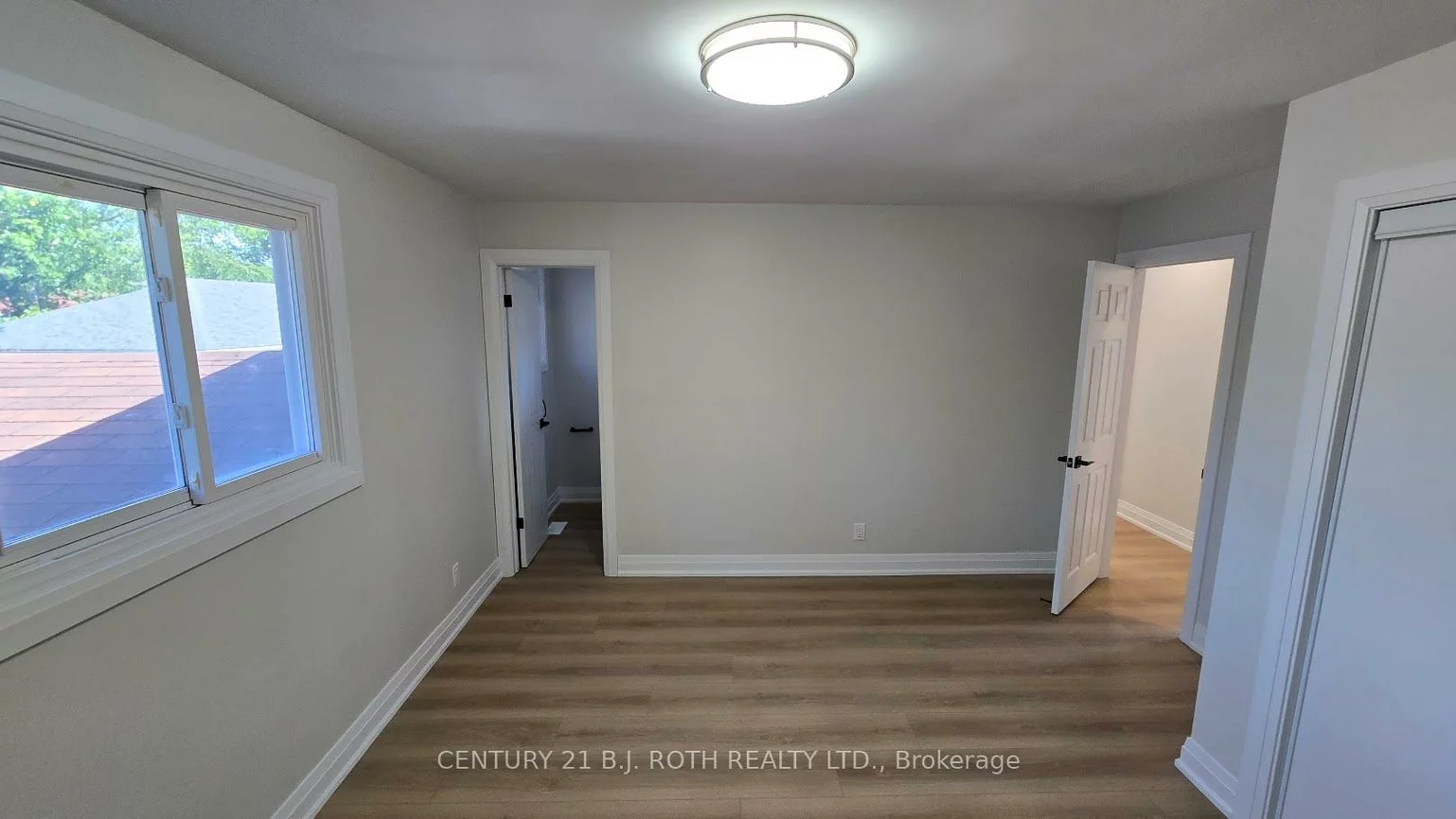 698, Burton, Alcona, Innisfil