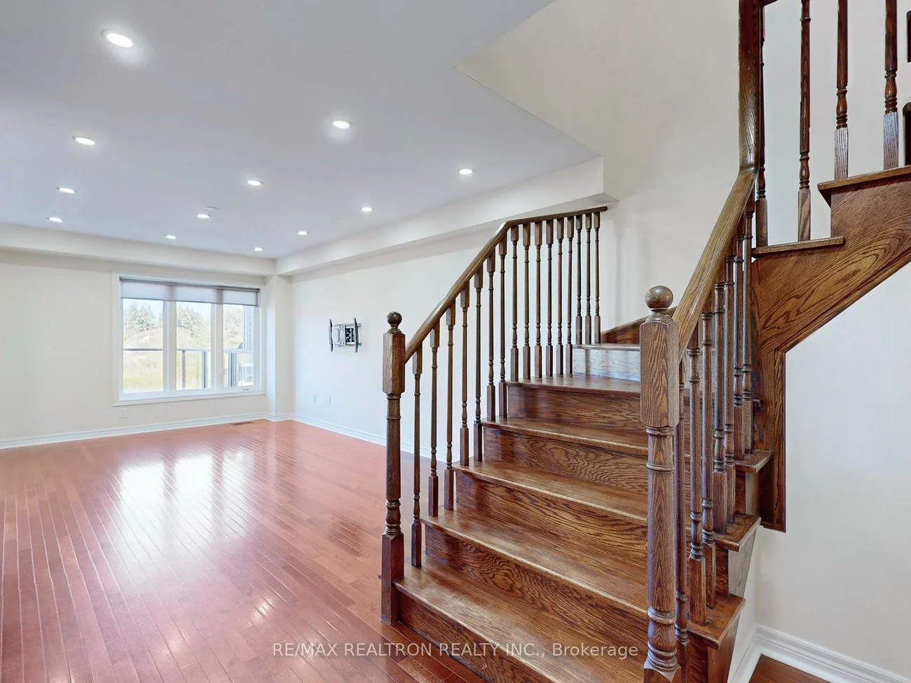 1192, Mary-Lou, Alcona, Innisfil