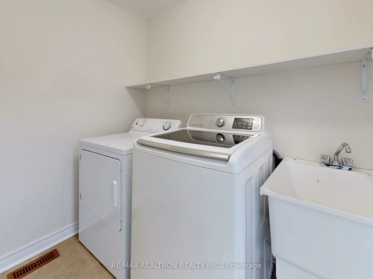 1192, Mary-Lou, Alcona, Innisfil