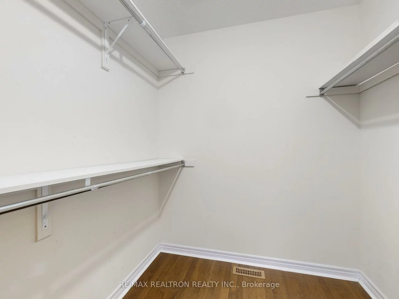 1192, Mary-Lou, Alcona, Innisfil