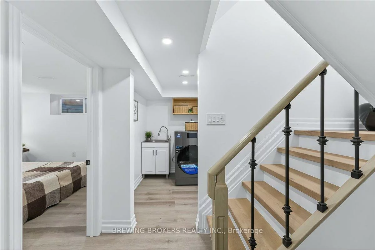 261, Nelson, Stroud, Innisfil