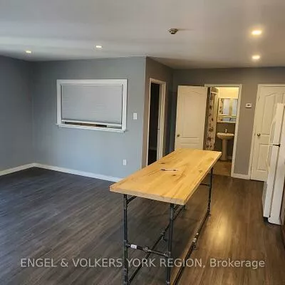 6, Queen, Cookstown, Innisfil