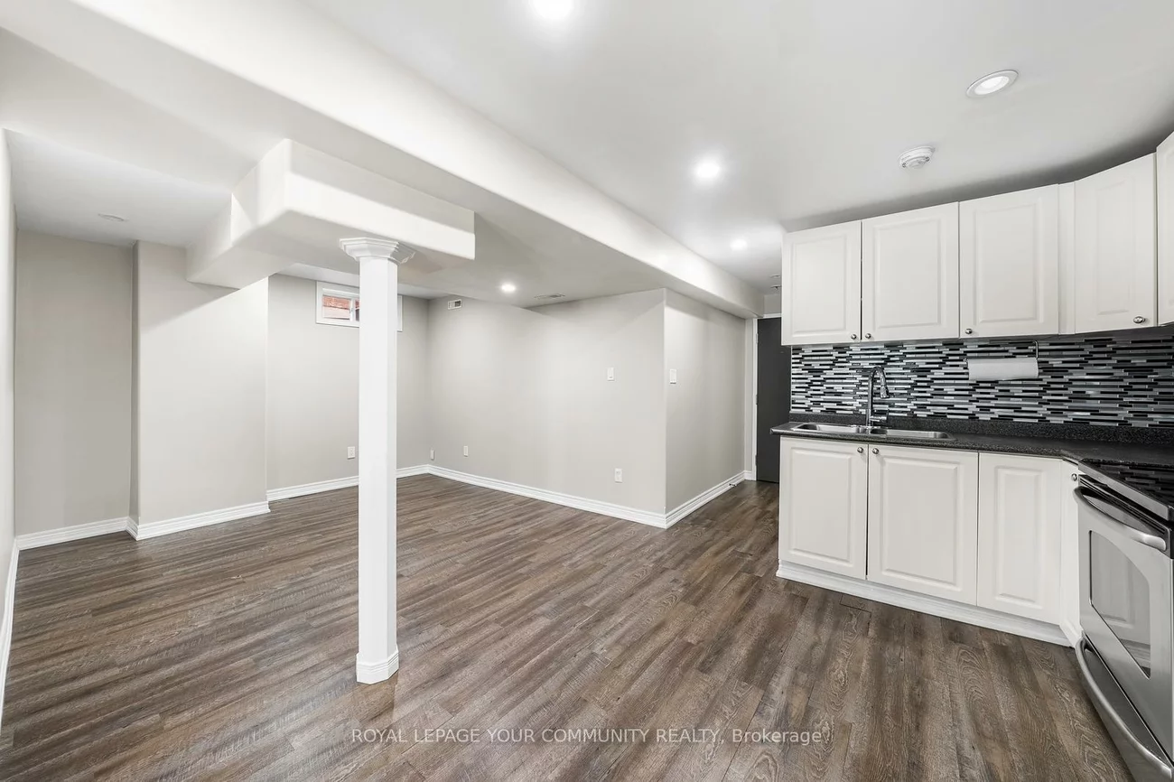 1821, Lamstone, Alcona, Innisfil