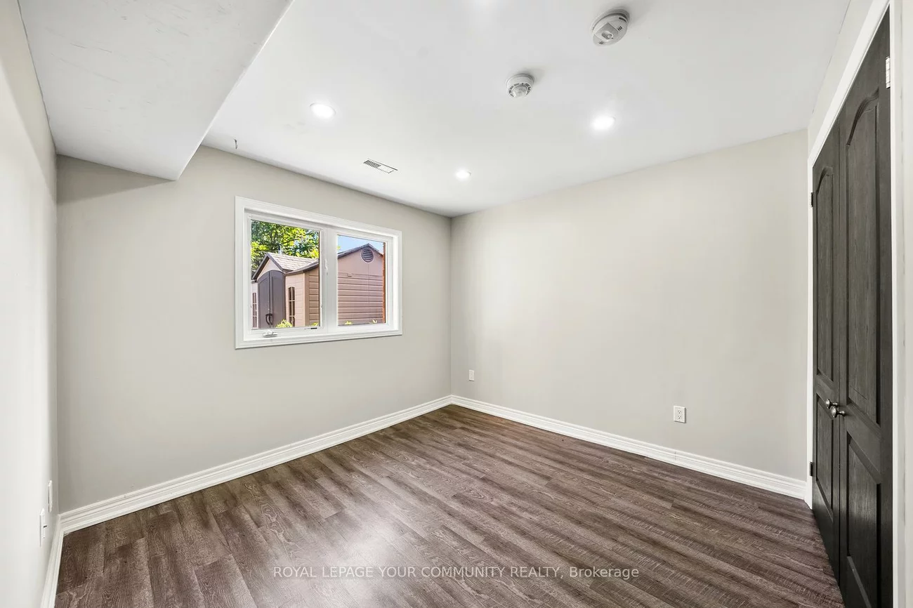 1821, Lamstone, Alcona, Innisfil