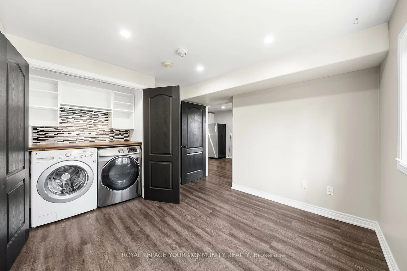 1821, Lamstone, Alcona, Innisfil