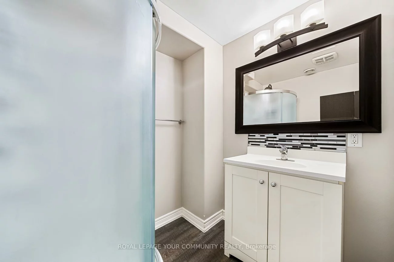 1821, Lamstone, Alcona, Innisfil