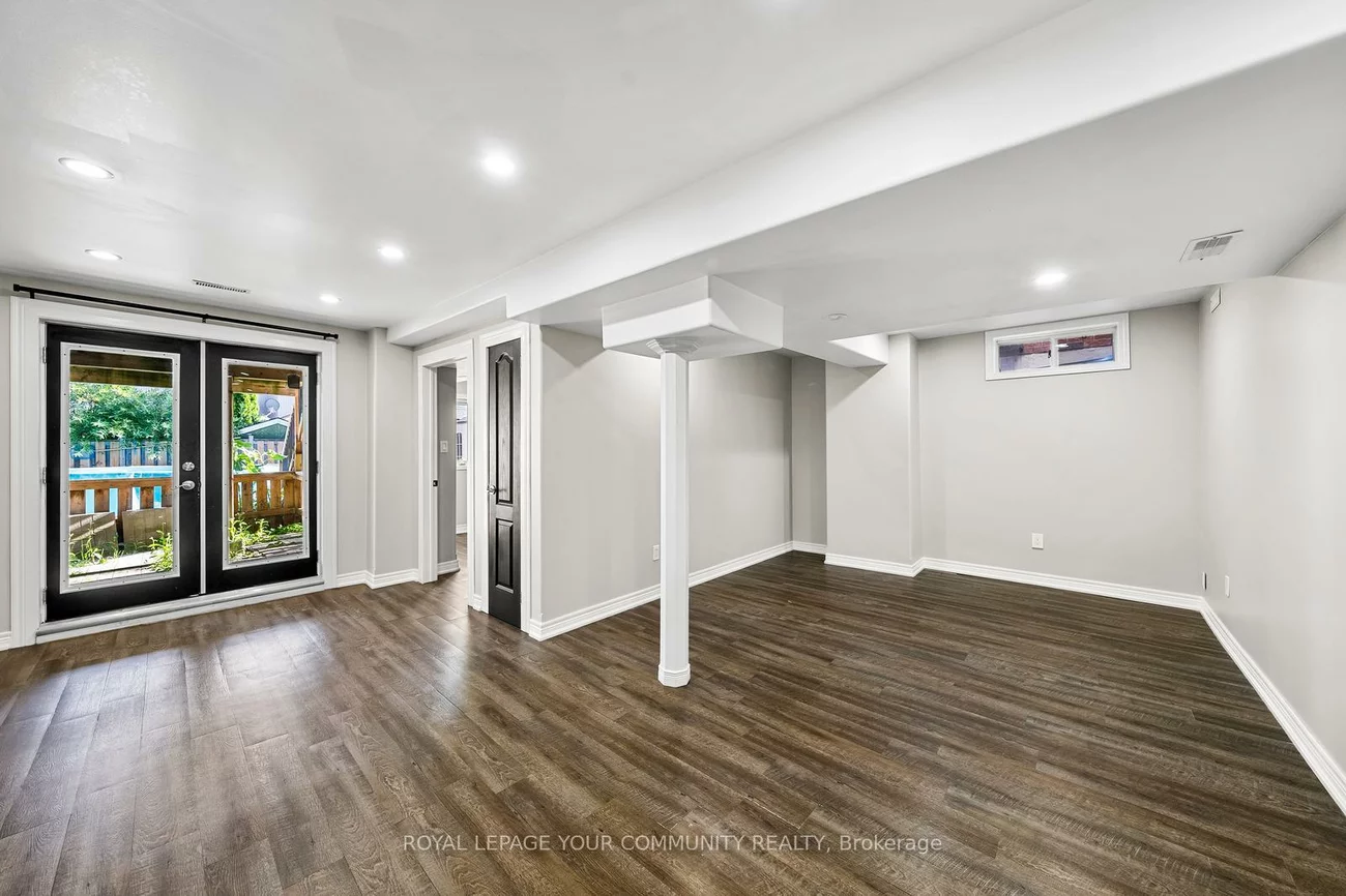 1821, Lamstone, Alcona, Innisfil