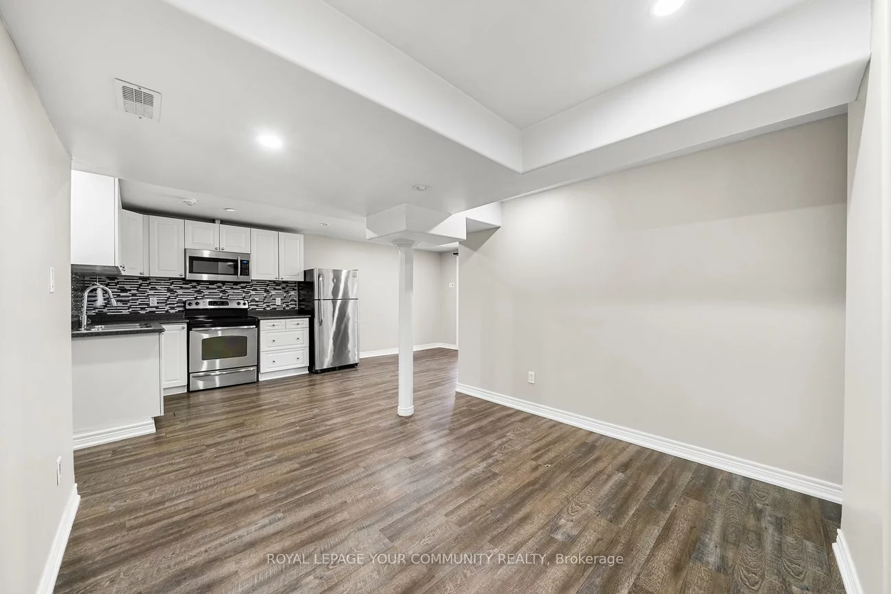 1821, Lamstone, Alcona, Innisfil