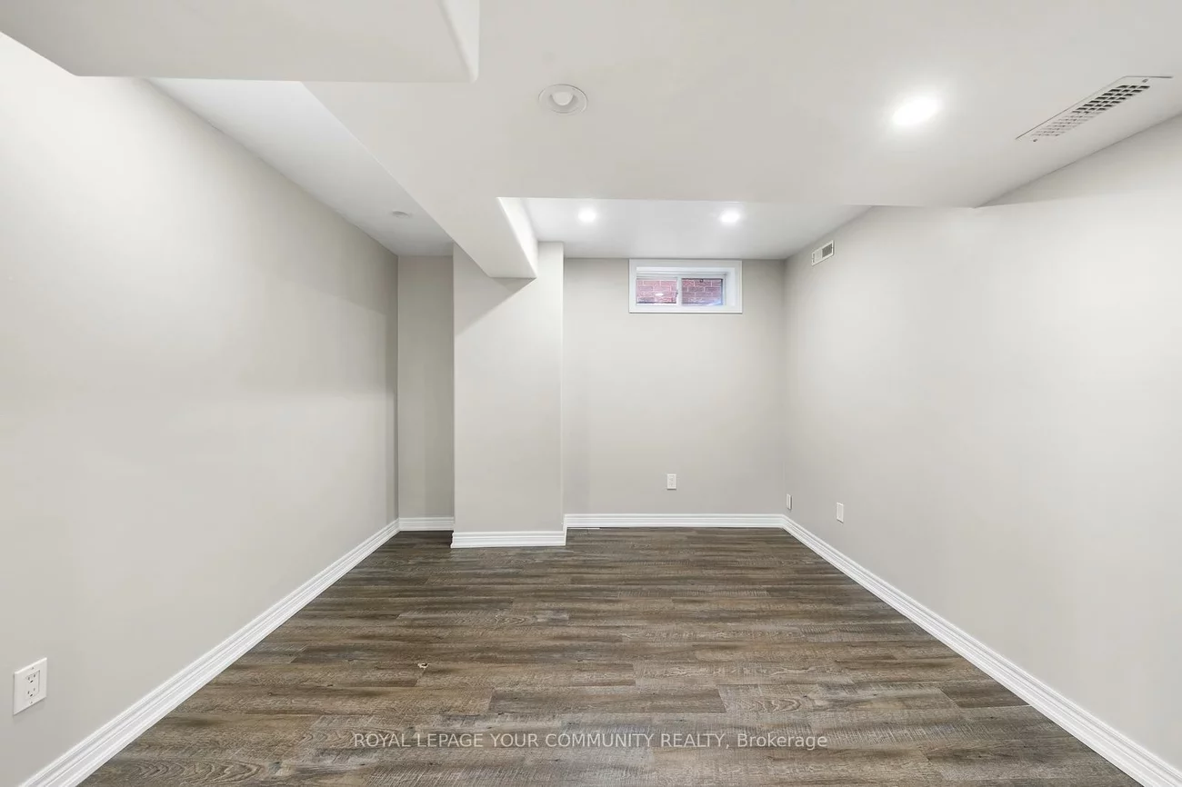 1821, Lamstone, Alcona, Innisfil