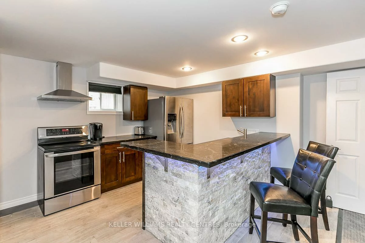 1381, Hunter, Alcona, Innisfil