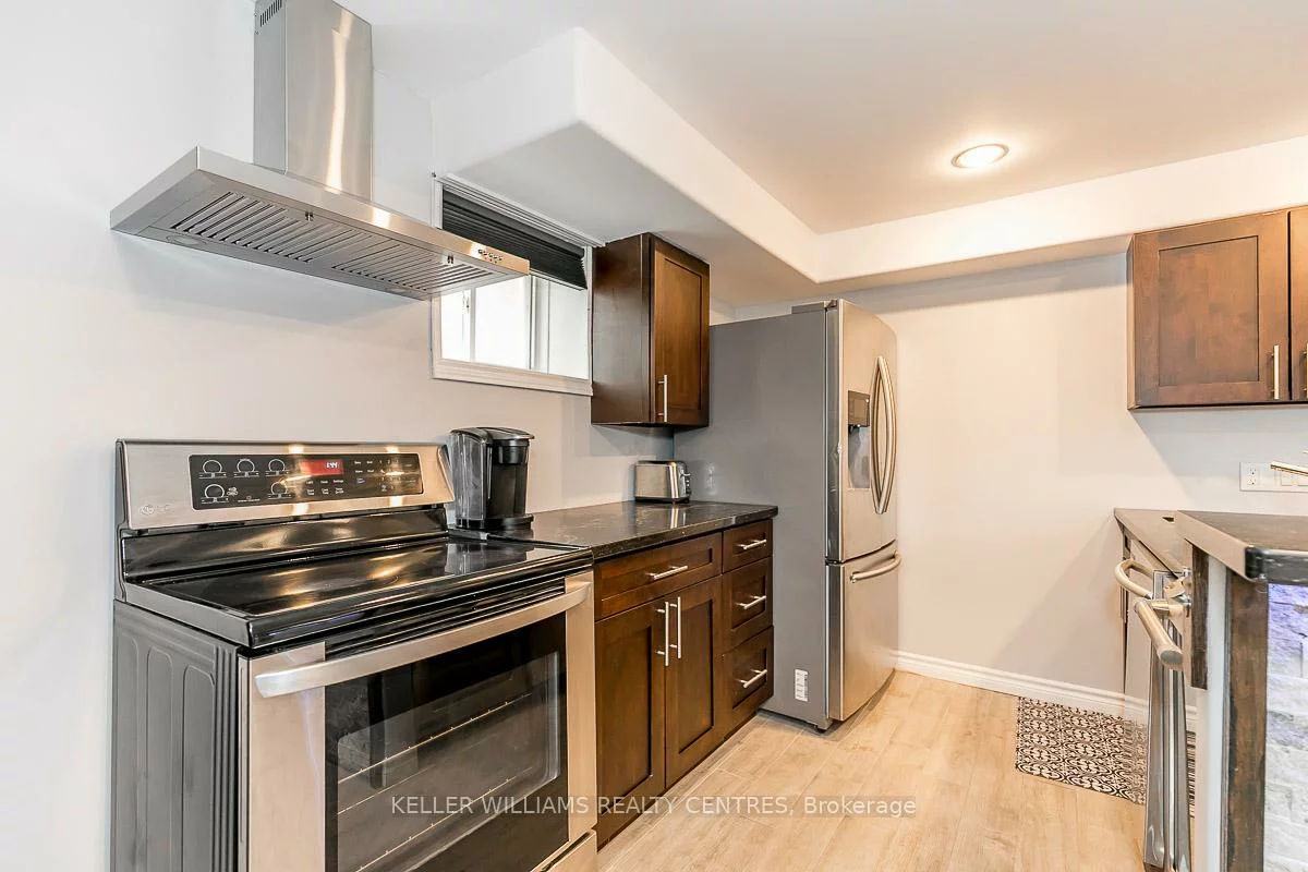 1381, Hunter, Alcona, Innisfil