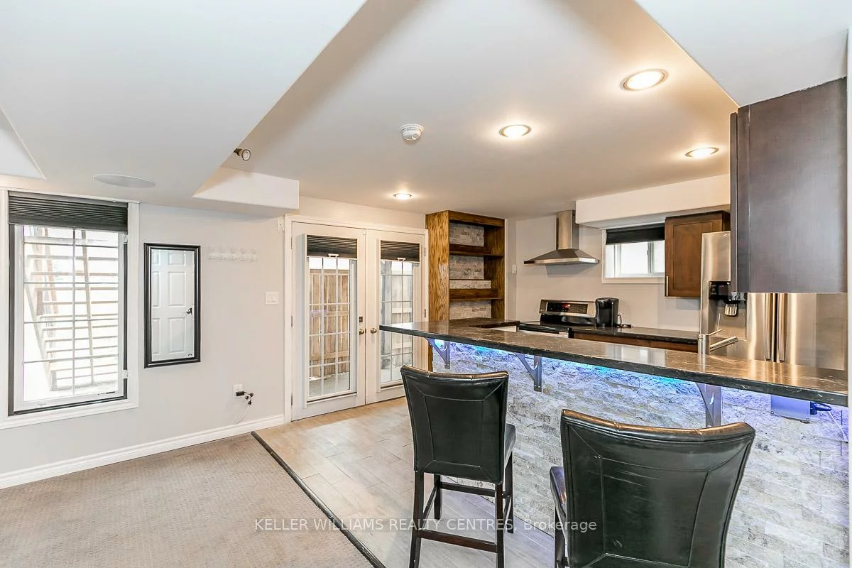 1381, Hunter, Alcona, Innisfil