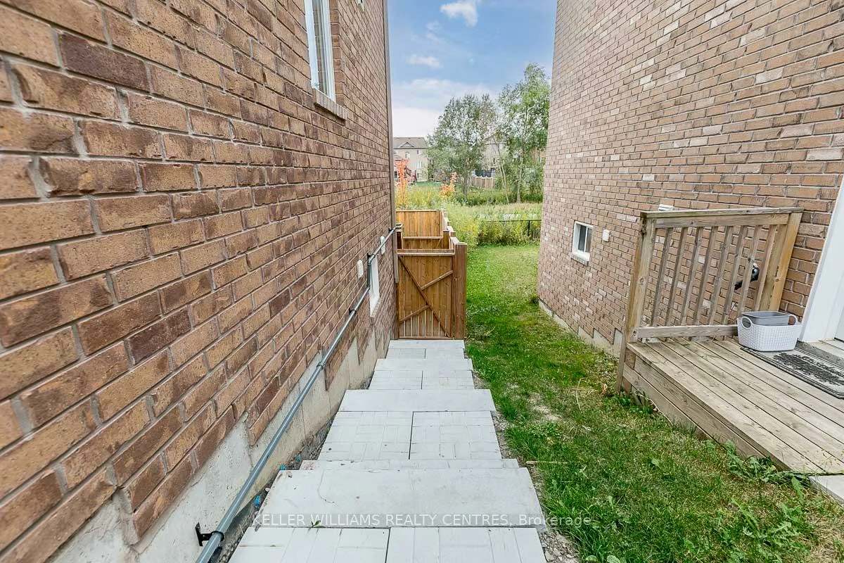 1381, Hunter, Alcona, Innisfil