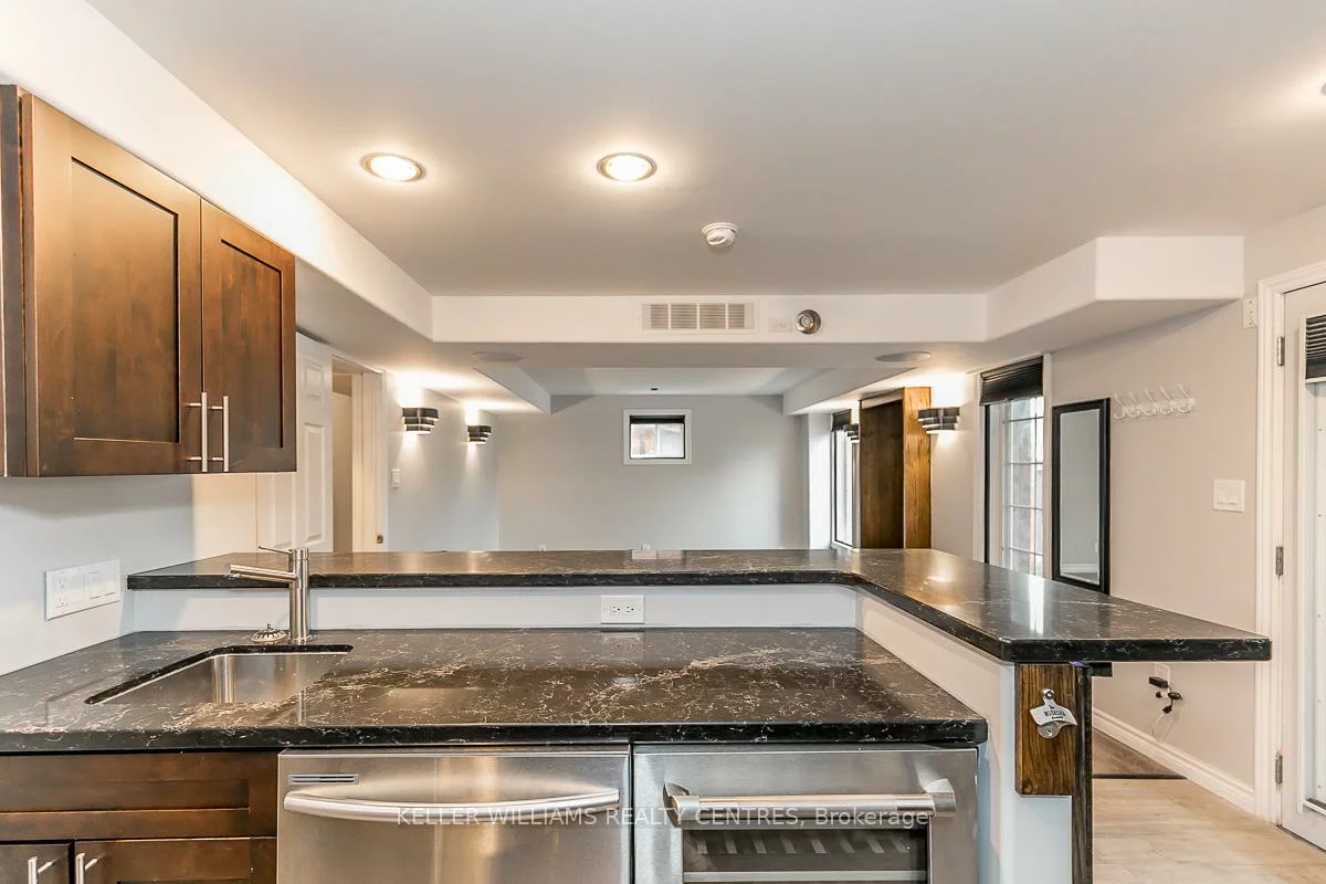 1381, Hunter, Alcona, Innisfil