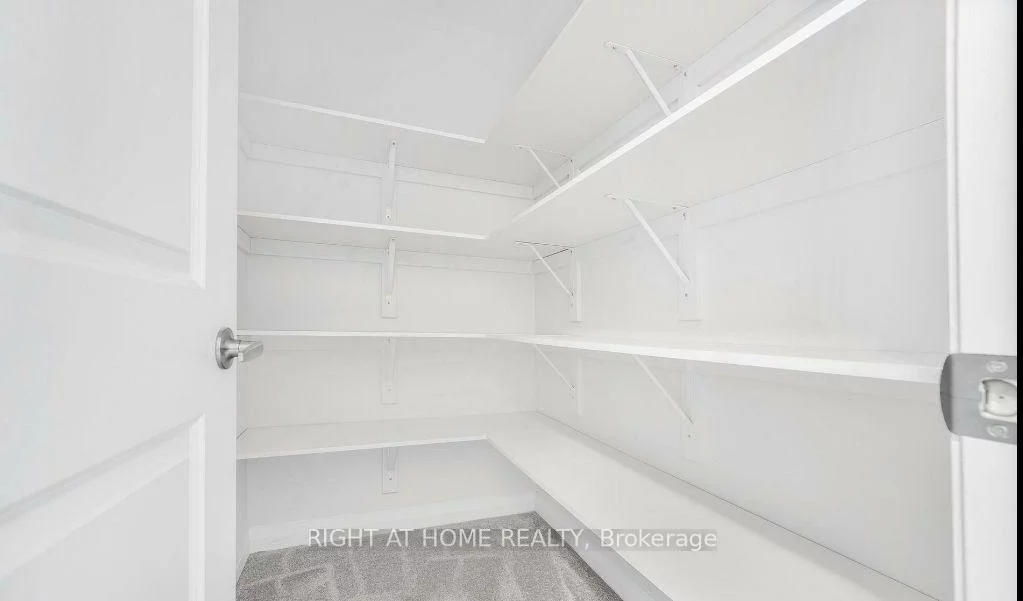 1372, Harrington, Lefroy, Innisfil