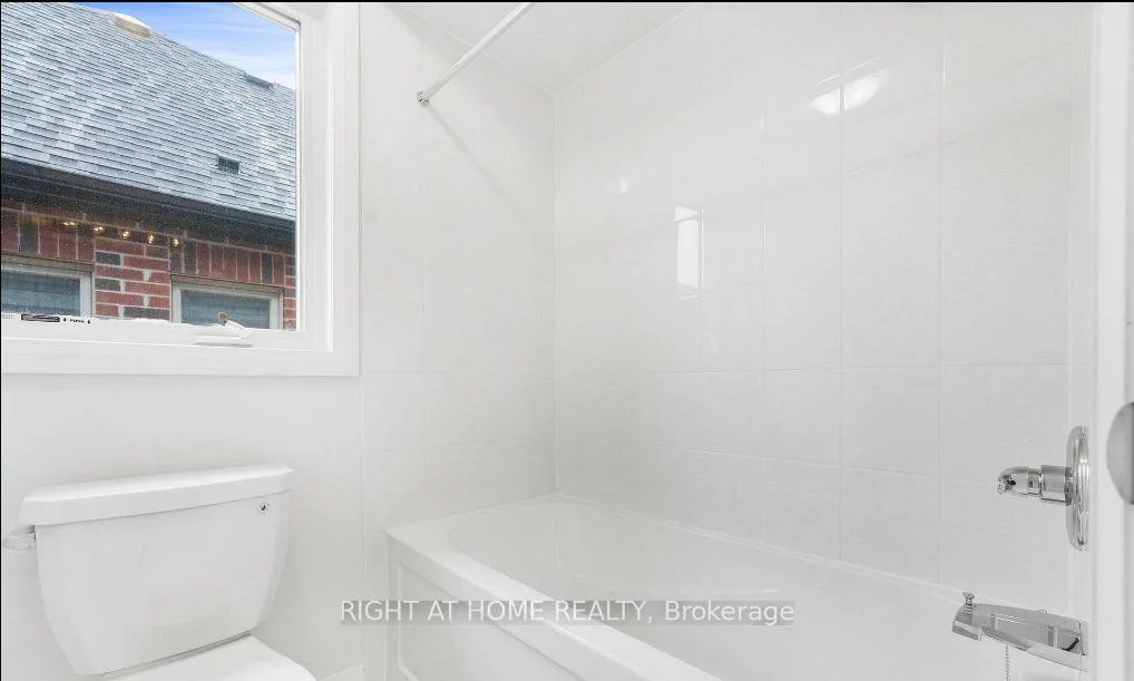 1372, Harrington, Lefroy, Innisfil