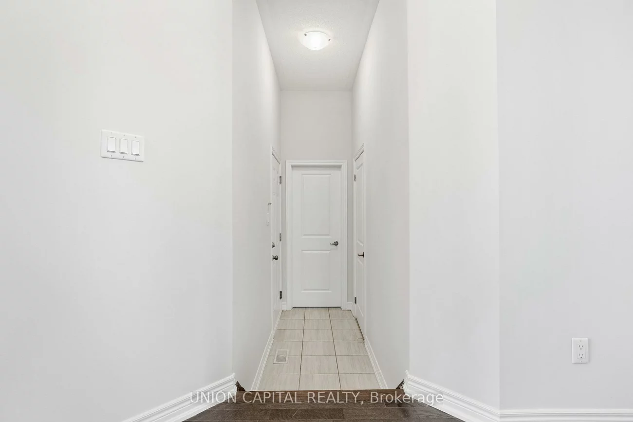 943, Larter, Alcona, Innisfil