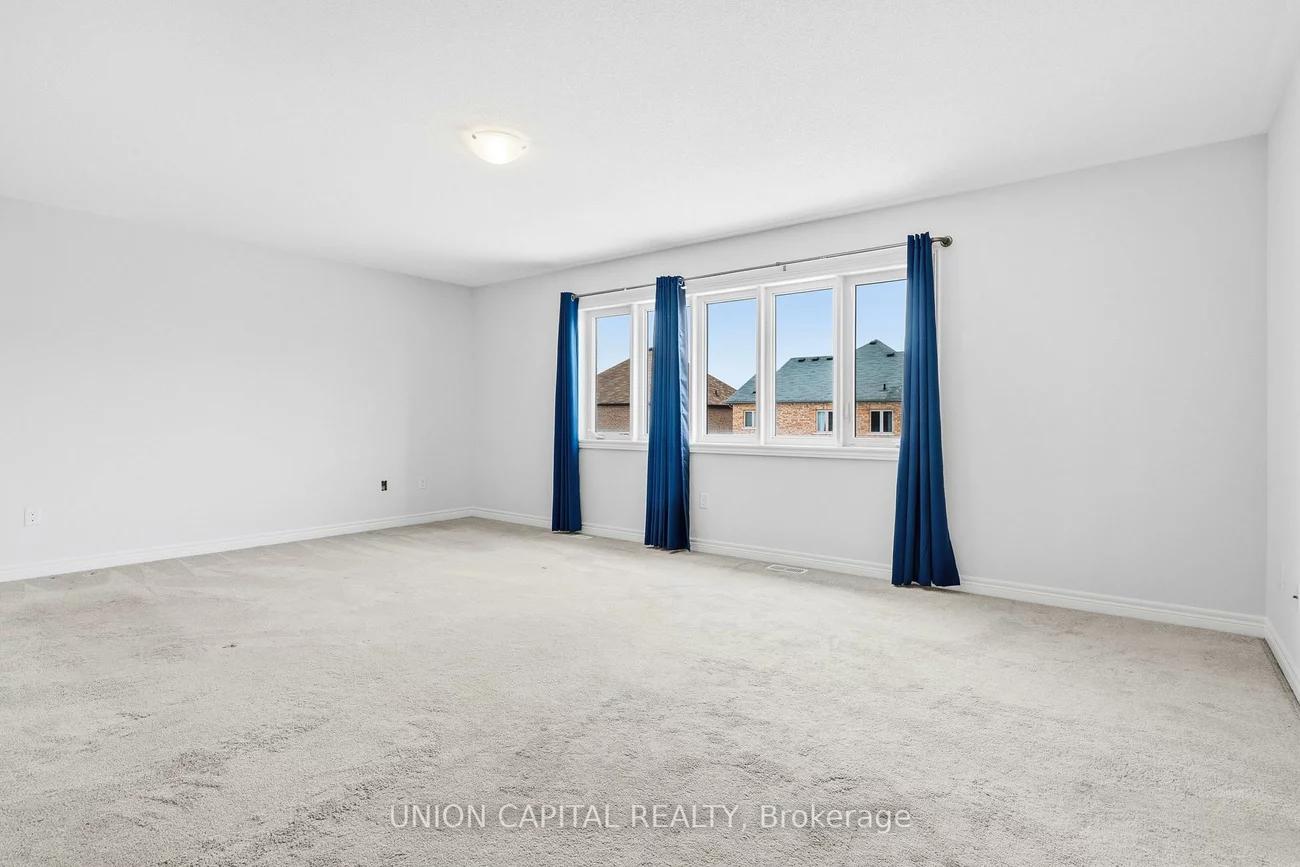 943, Larter, Alcona, Innisfil