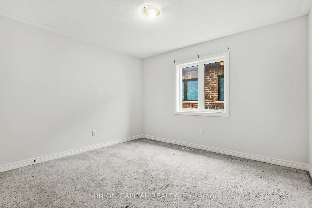 943, Larter, Alcona, Innisfil