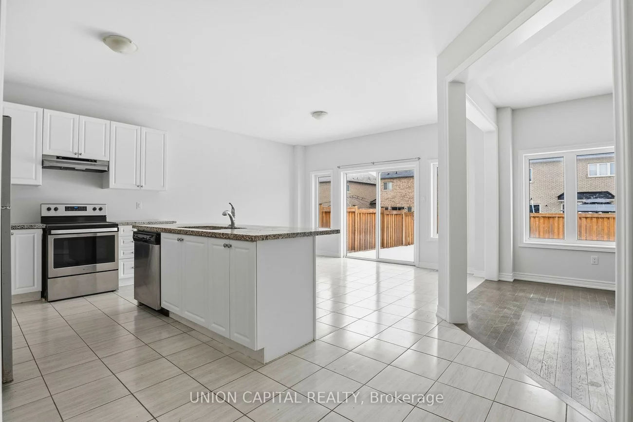 943, Larter, Alcona, Innisfil