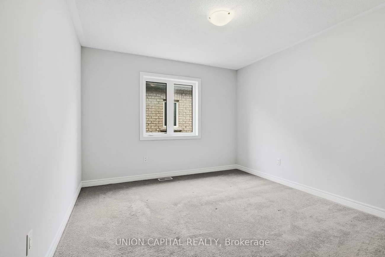 943, Larter, Alcona, Innisfil