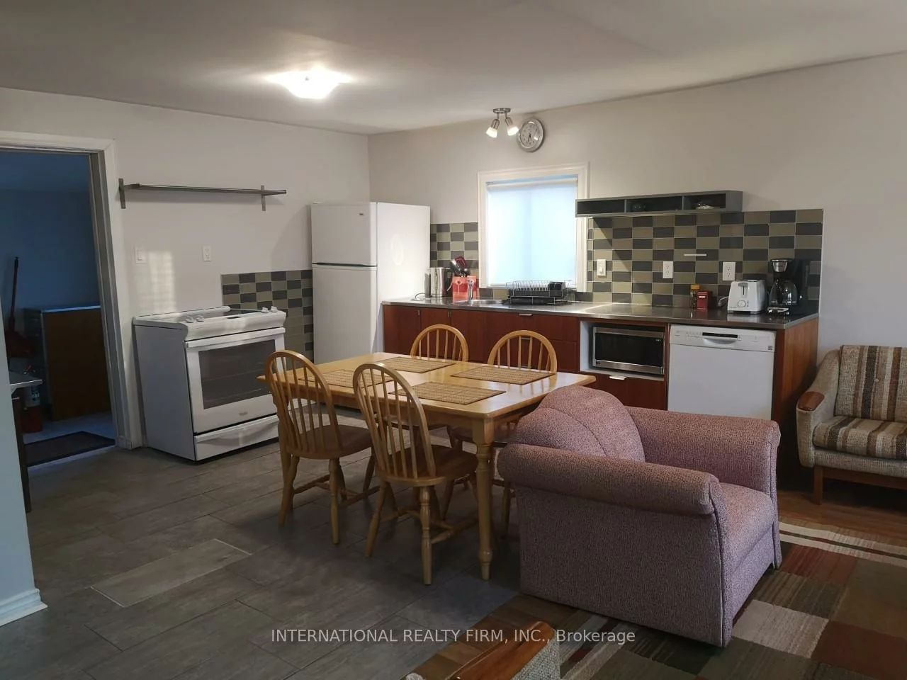 1027, Ferrier, Lefroy, Innisfil