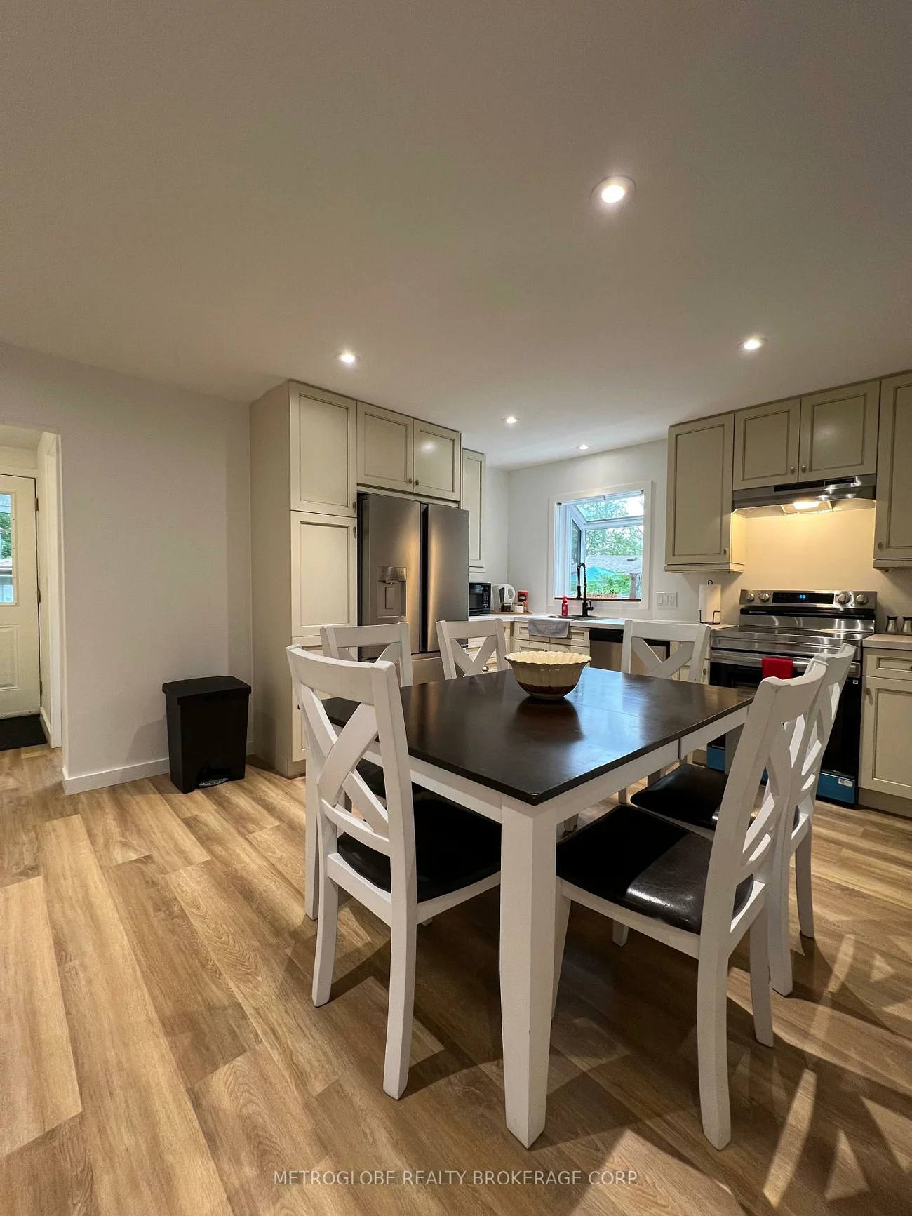 876, Kennedy, Alcona, Innisfil