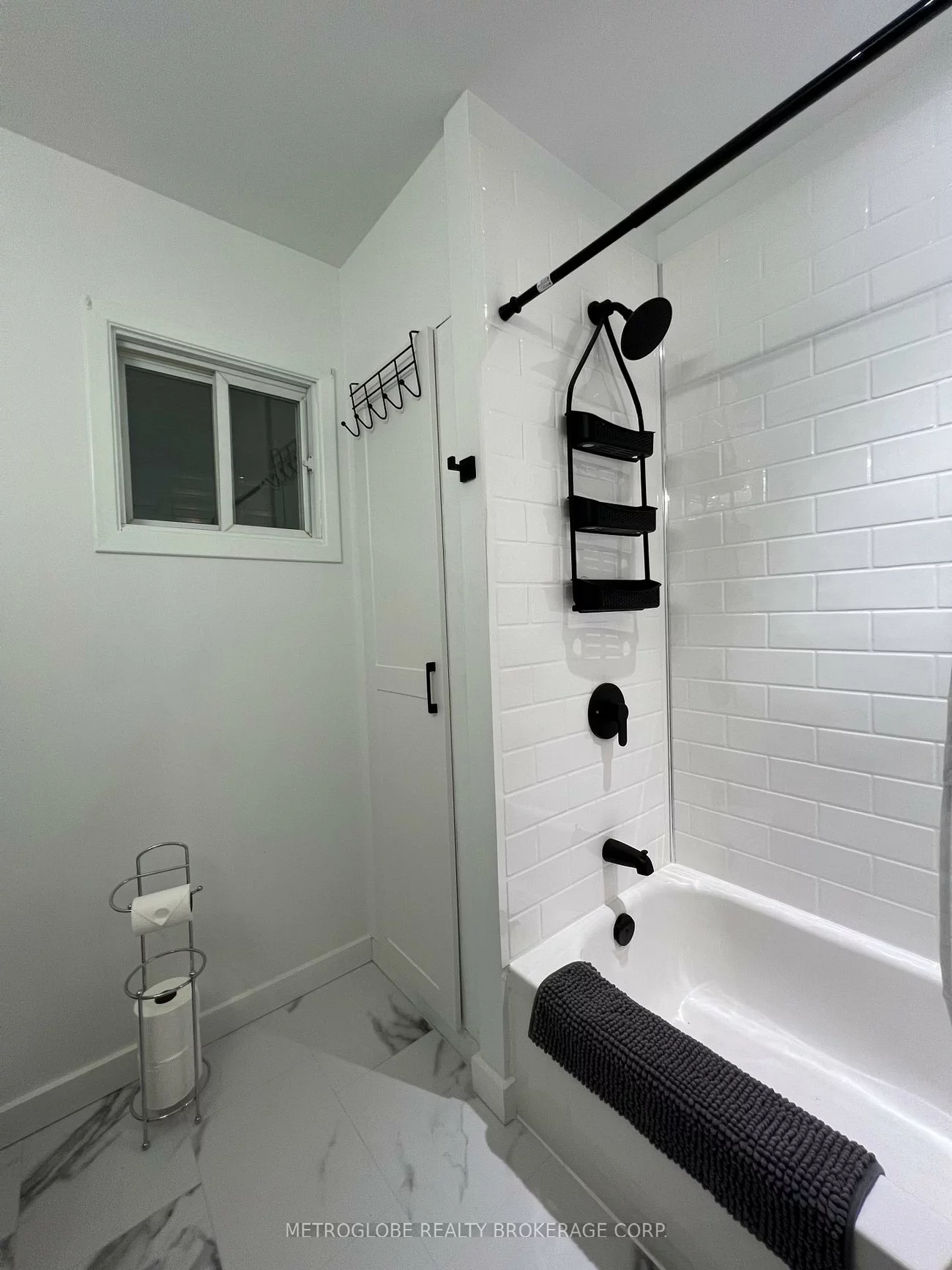 876, Kennedy, Alcona, Innisfil