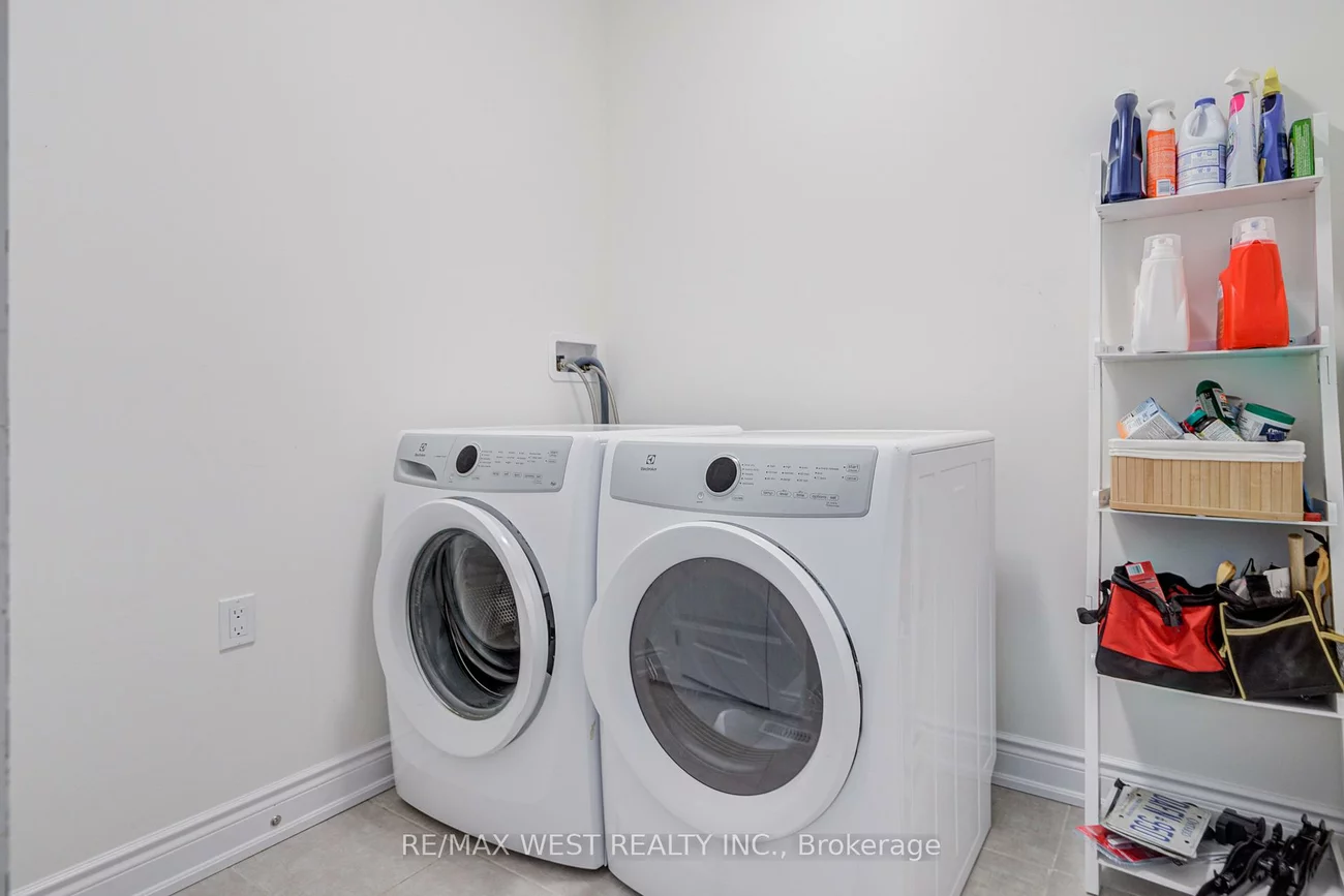 1973, Mcneil, Alcona, Innisfil