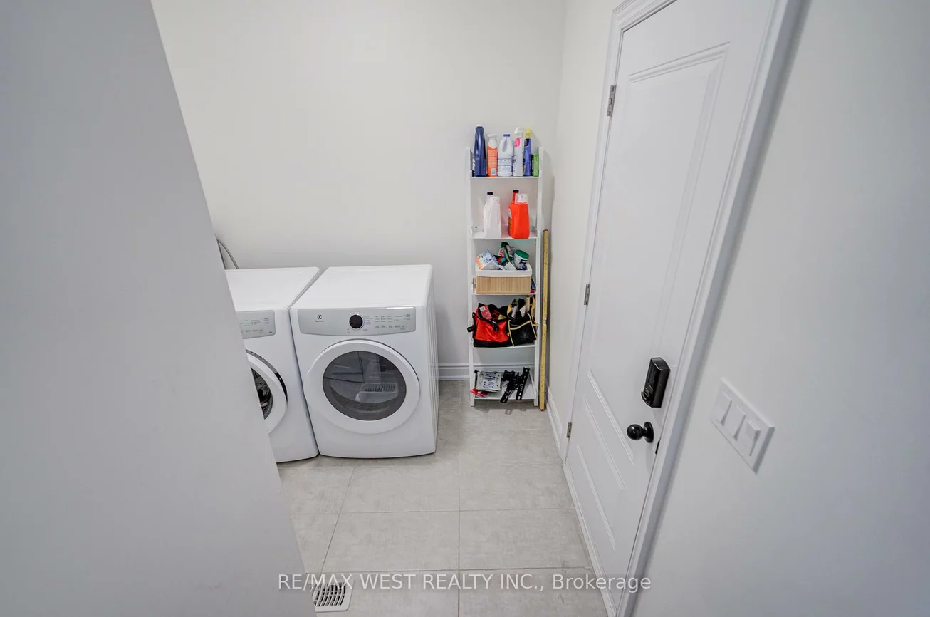 1973, Mcneil, Alcona, Innisfil