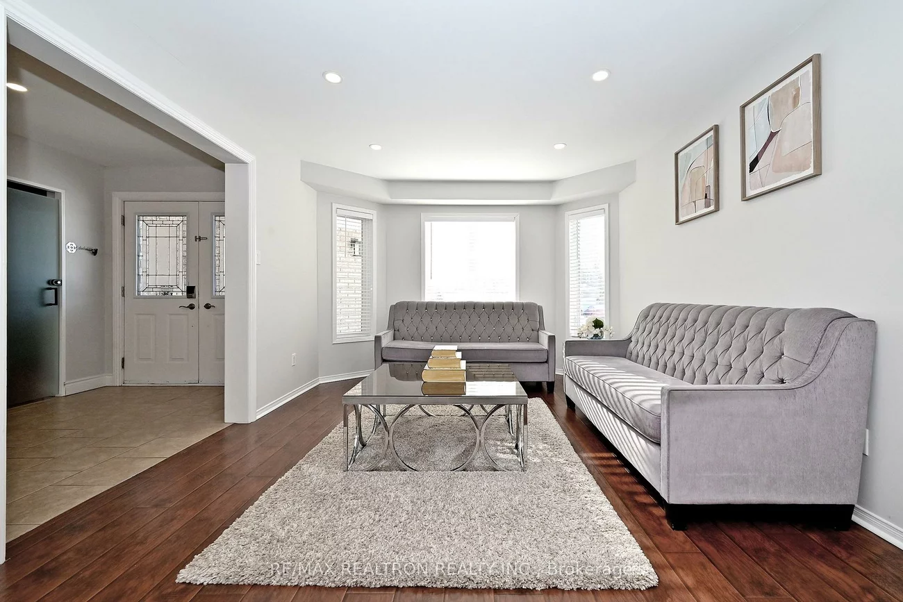 1128, Corrie, Alcona, Innisfil