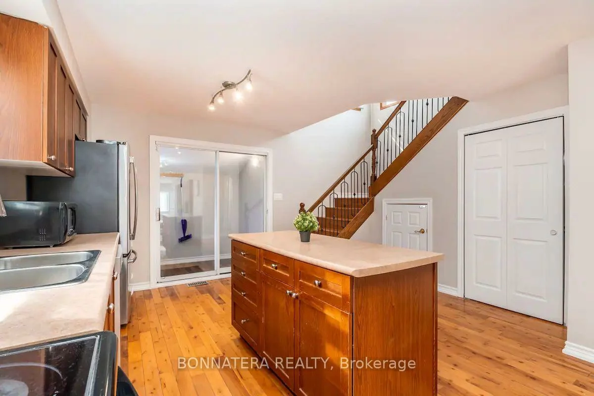 687, Innisfil Beach, Alcona, Innisfil