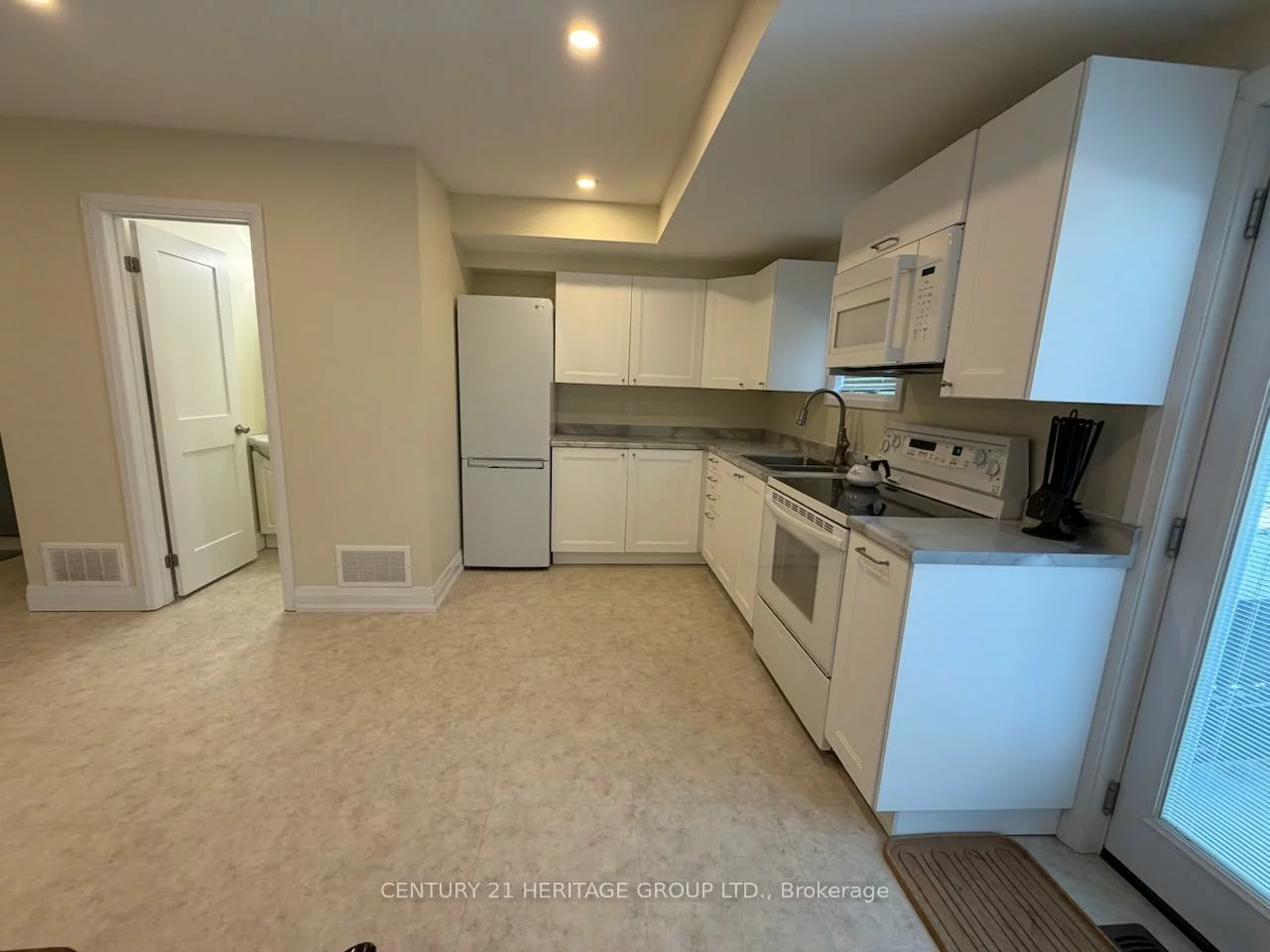 2286B, Somers, Alcona, Innisfil