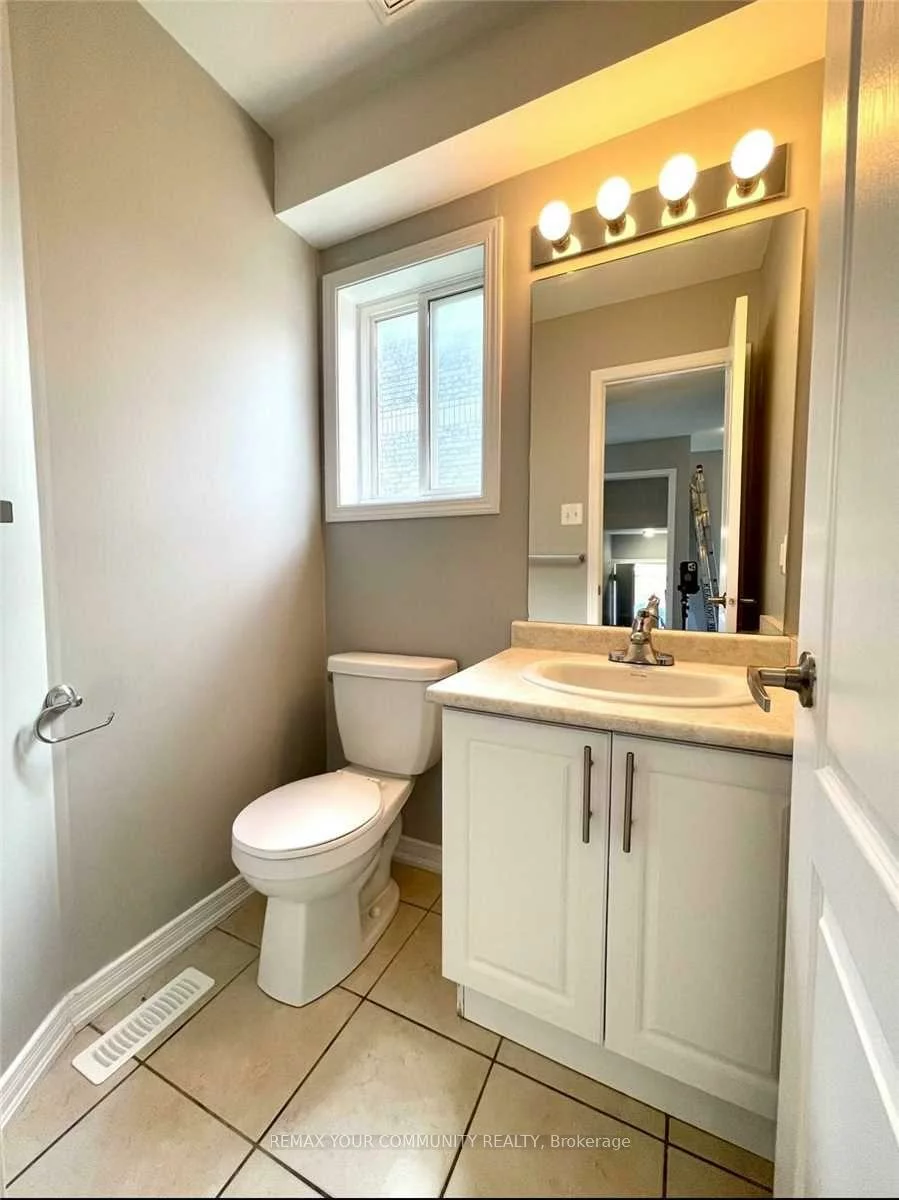 1385, Hunter (Main Flr), Alcona, Innisfil