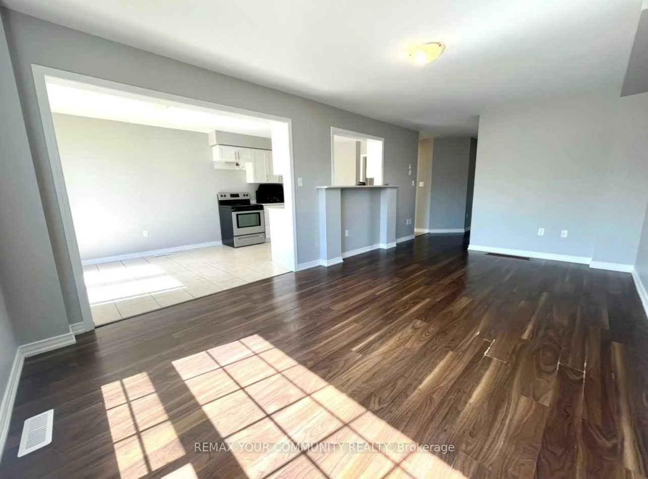 1385, Hunter (Main Flr), Alcona, Innisfil