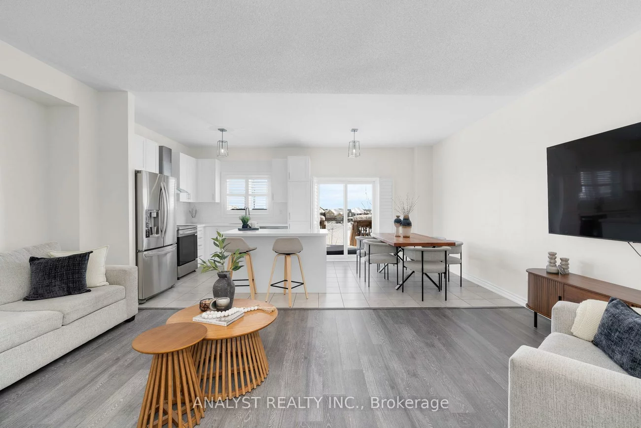 1131, Wharram, Lefroy, Innisfil