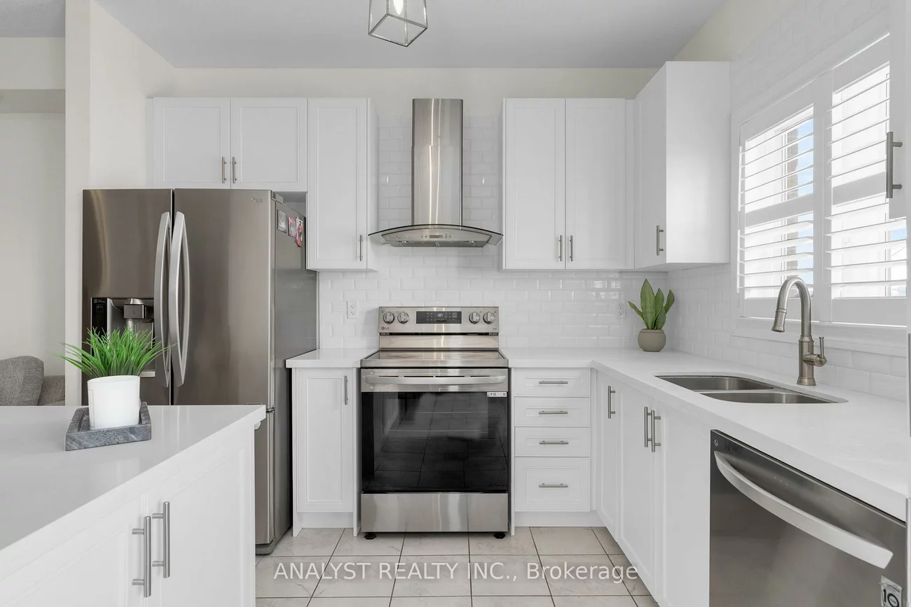 1131, Wharram, Lefroy, Innisfil