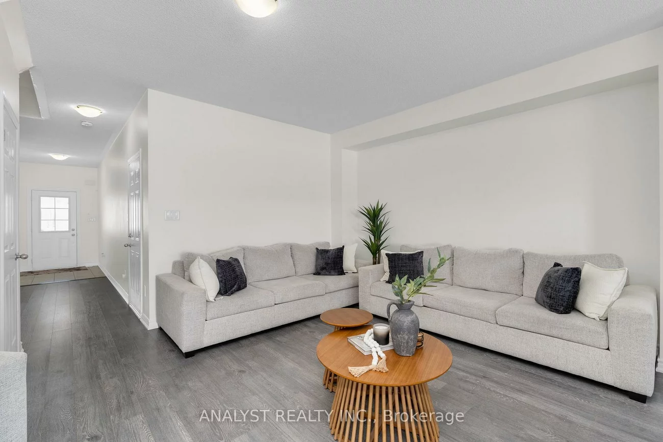 1131, Wharram, Lefroy, Innisfil