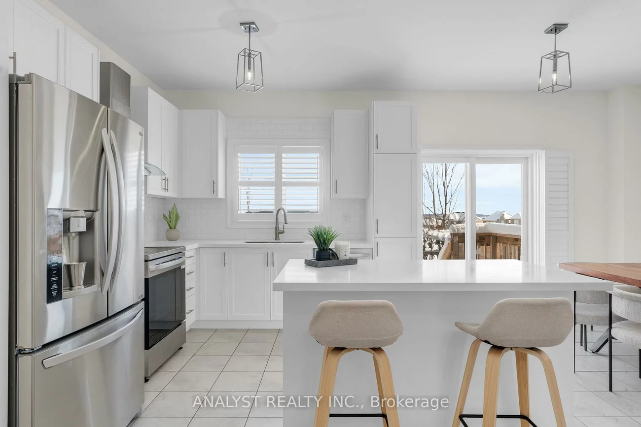 1131, Wharram, Lefroy, Innisfil